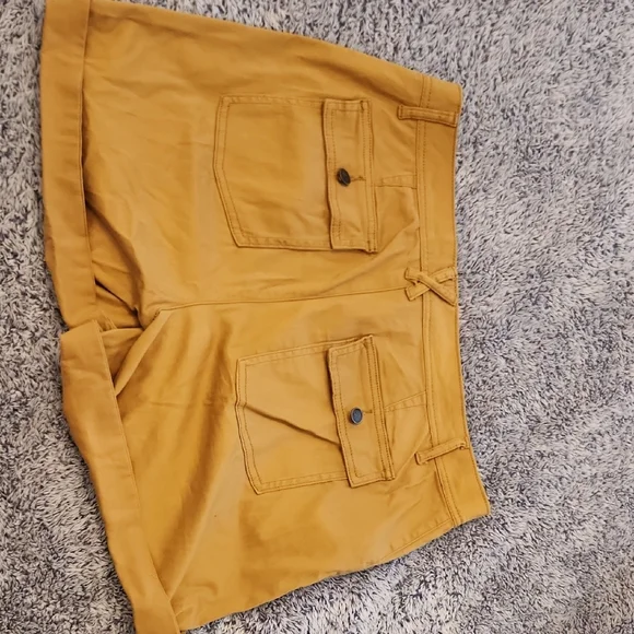 One Teaspoon Mustard Cargo Shorts - Picture 3 of 4